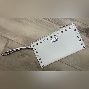 NWOT Michael Kors Jet Set XL Zip Clutch